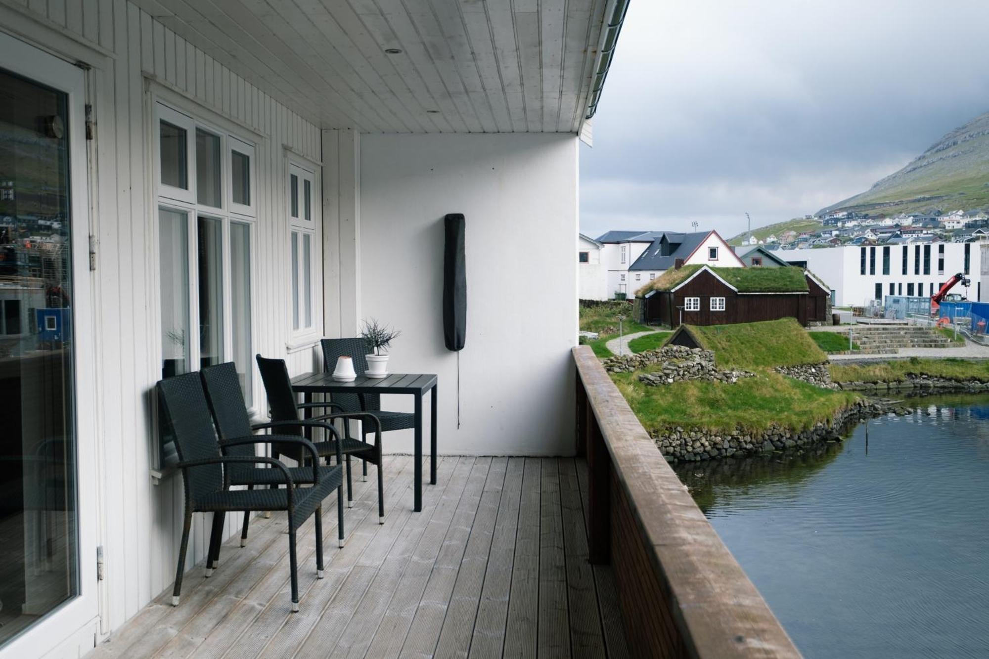 Spacious City Center Home By The Sea Klaksvík المظهر الخارجي الصورة