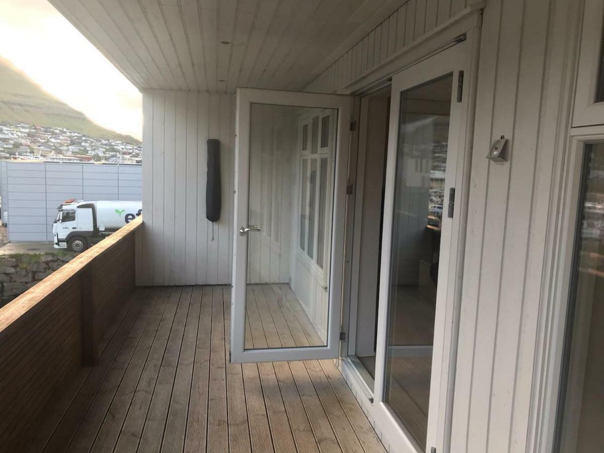 Spacious City Center Home By The Sea Klaksvík المظهر الخارجي الصورة