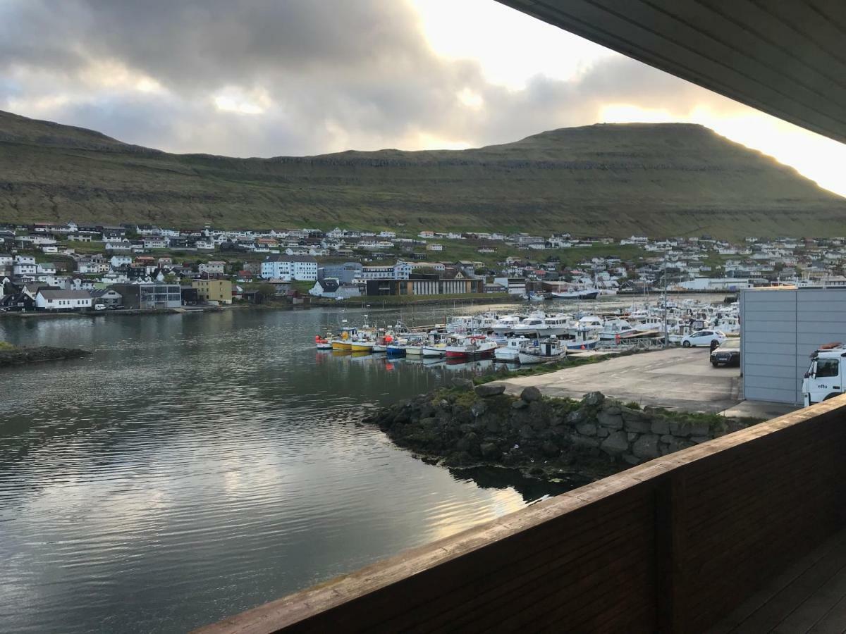 Spacious City Center Home By The Sea Klaksvík المظهر الخارجي الصورة